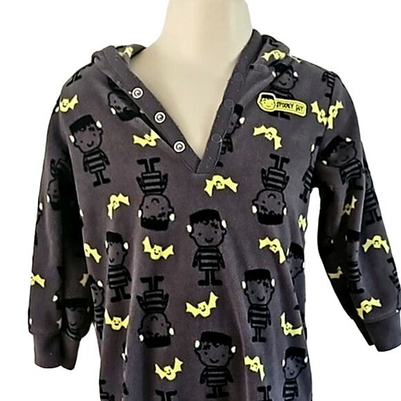 Carter's Boys One-Piece Fleece Hooded Romper Size 18M - Skeleton Bat Print - Picture 4 of 6